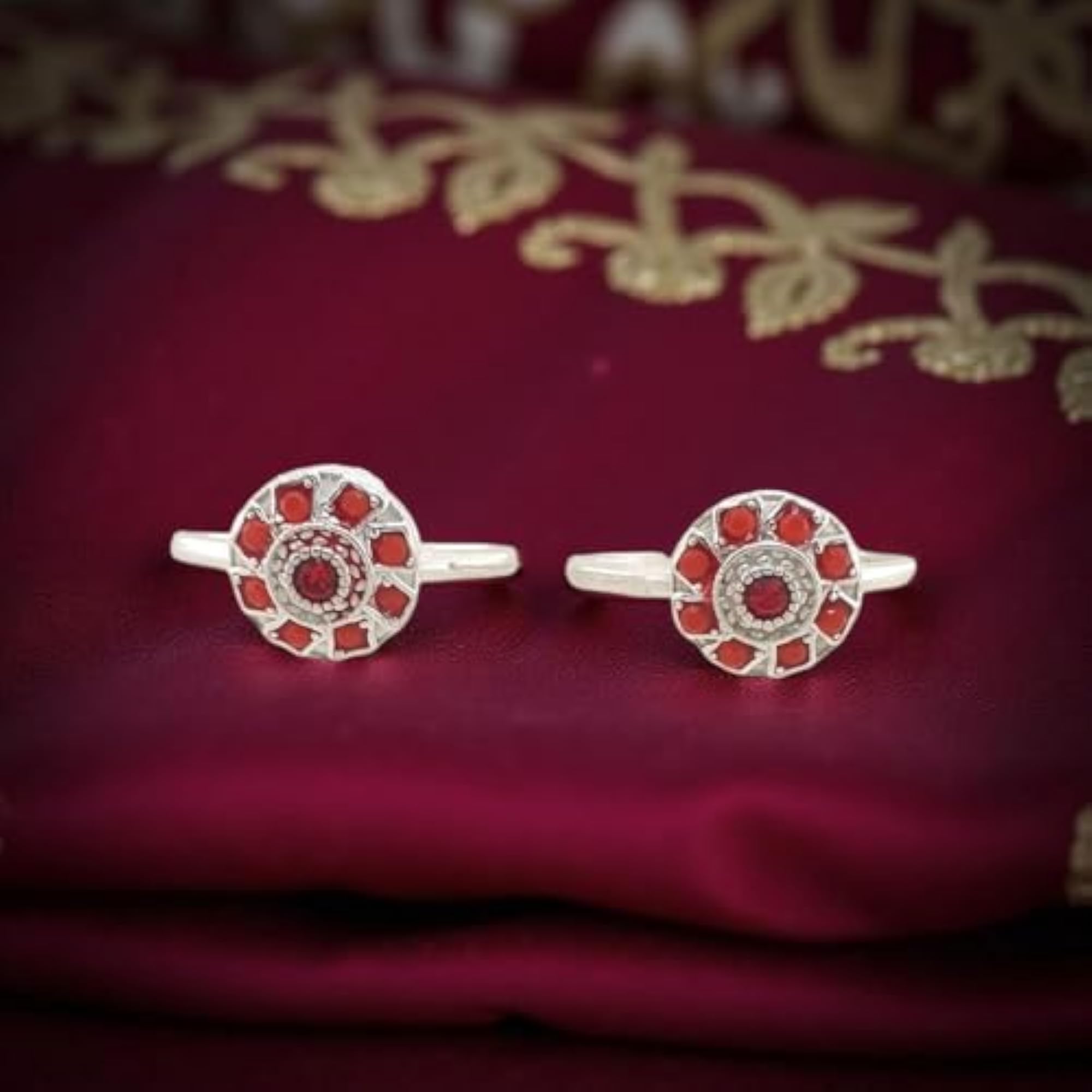 Women's 2pc Designer Red Zircon Flower Toe Rings Set